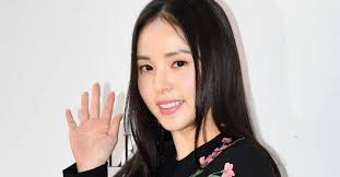 Min hyo rin recently gained weight since her wedding with taeyang. Min Hyo Rin S Wiki Plastic Surgery Wedding Height Age