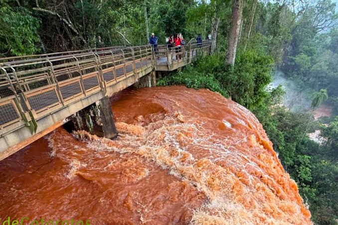 Cerraron la Garganta del Diablo en las Cataratas del Iguazú por la crecida | 12 de octubre de 2026