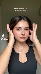 Dani Pratt's Instagram, Twitter & Facebook