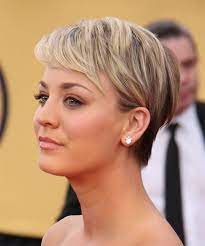 After chopping off even more of her locks, the big bang theory star gave her fans what they. Kaley Cuoco Short Straight Light Blonde Hairstyle Kaley Cuoco Short Hair Round Face Haircuts Haircuts For Round Face Shape