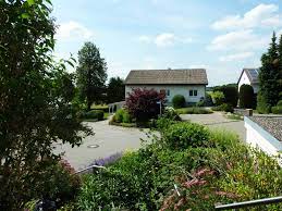Es ist sicherlich nicht ungerechtfertigt, die errichtung von 46 wohngebäuden in bad waldsee im letzten jahr als beleg für die popularität dieses standorts zu deuten. Grosses Haus Mit Grossem Grundstuck 1 Bis 2 Fam Haus In Top Lage Von Bad Waldsee Reute Hauser Ah Dasimmobilienhaus Gbr