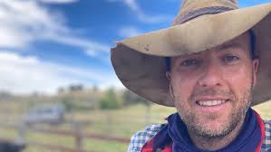 How Sam Vincent went from courtroom reporting to fixing fences and taking  over the family farm