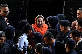 Najib and his wife, rosmah mansor, are at the center of a scandal over an estimated $7.5 billion that went missing from a government investment fund, 1malyasia development berhad, which he. 1mdb Rosmah Mansor Wife Of Malaysia Ex Pm Najib Razak Charged