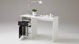 Schreibtische für die wohnung schaffen eine produktive atmosphäre, denn schließlich gibt es jede menge dinge, die nicht ohne. Schreibtisch Jackson Computertisch Burotisch In Weiss Schwarz 123x50 Cm