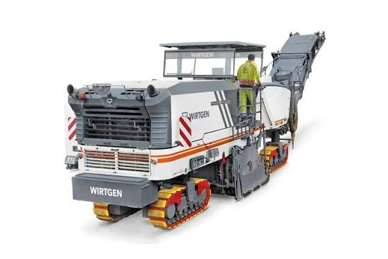 Wirtgen W-250-FI Cold Planer