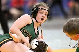 Kira Kerr's 25-second pin breaks the 1st-place tie as La Pine takes Oregon  Class 4A/3A/2A/1A girls wrestling championship