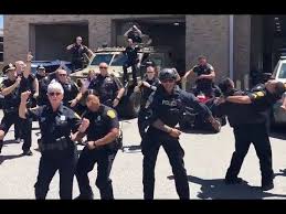 Police Officers All Across The Country Have Been Challenging Each Other To Lip Sync Battles And Our New Favorite Is The N Lip Sync Battle Lip Sync Uptown Funk