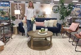 The stunning profile of this simple (yet stylish) coffee table leg features delicate turns for an elegance all its own. Designing A Room With Shanty2chic Southern Hospitality
