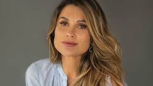 Flavia alessandra was born in 1970s. Flavia Alessandra Posa De Biquini E Otaviano Costa Brinca Me Liga Istoe Independente