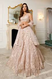 900 Reception Outfits Wedding Reception Lehenga Ideas Indian Fashion Indian Outfits Desi Fashion Grab lots of tulle for this one! wedding reception lehenga