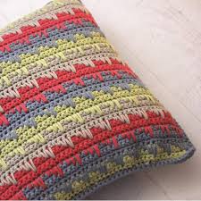 Bernat Maker Home Dec Yarn 5 Bulky Chunky Gauge 8 8 Oz Maker Home Decor Cream For Cro Crochet Pillow Cover Pillow Covers Pattern Bulky Yarn Crochet
