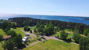 Kaffetorpets - Endast ett fåtal platser kvar till midsommar! 🌸 Skynda på  att boka om ni vill komma till vår härliga naturnära camping 🏕 #okno  #kaffetorpetscamping | Facebook