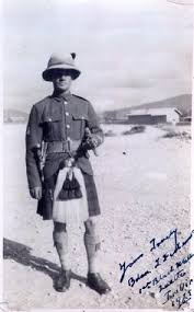 Oggi il bilancio è di 48 vittorie inglesi, 41 scozzesi e 24 pareggi. 850 Idee Su Scozzesi Kilt Scozzese Uomini In Kilt Uniformi Militari