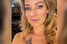 In 1990, she joined the brazilian chapter of ford models, starting her modeling career. Vhoc2qiojcqgom