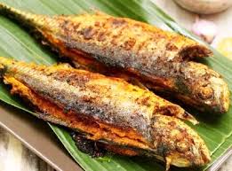 Ikan bakar original yang dibakar menggunakan arang ���. Ikan Caru Pictr Com