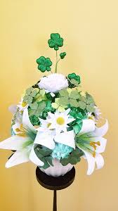 Patrick's day, you should select your favorite candies that go with a green color scheme and the st. Origami St Patrick S Day Flower Bouquet White Lilies Gree Flickr