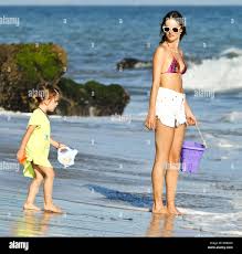 Alessandra Ambrosio and her daughter Anja enjoy some quality time together  on Malibu Beach Malibu, California - 08.07.12 Stock Photo - Alamy