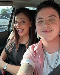 La gente tiene que ser un poquito más abierta": Tatiana Merino cuenta cómo  ha apoyado a su hijo trans