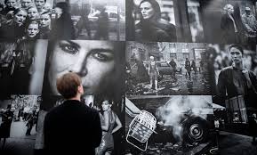 In this case, you may have to expect a waiting time. Peter Lindbergh Kunstpalast