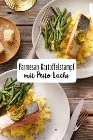 Gebratener Pesto Lachs Mit Parmesan Kartoffelstampf Grunen Bohnen Rezept Rezept Pesto Lachs Kartoffelstampf Rezepte