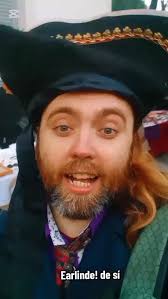 Gracias a @earlindetolkien por la invitación!! La pasamos genial en su  fiesta de aniversario!, Saludos a todos los que vi !, ALEXSAMA