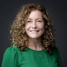 Karen Alvey's Instagram, Twitter & Facebook