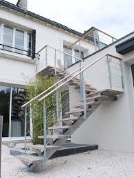 Escalier D Exterieur Des Escaliers En Bois Alu Acier Avec Rampe Escalier Exterieur Bois Escalier Exterieur Escalier Metallique Exterieur