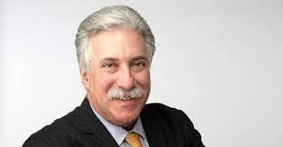 Damian Rippon's Instagram, Twitter & Facebook