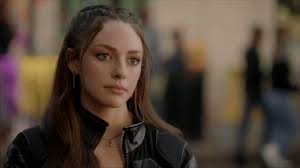 Legacies 4x15 Opening scene. Hope wakes up in New Orleans