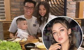 Từ đây, 2 thủ môn được. Chiem NgÆ°á»¡ng Nhan Sáº¯c Báº¡n Gai Cá»§a Thá»§ Mon Bui Tiáº¿n DÅ©ng