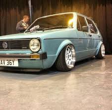 1er In Blau Mit Weissen Felgen Vw Autos Schicke Autos Autos Und Motorrader