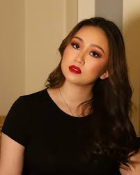 R E N I 🤎 #makeupbylara #reelsinstagram #makeupreels