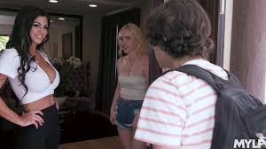 Seductive MILF Melissa Lynn does the deed with daughters study buddy -  Hell Moms