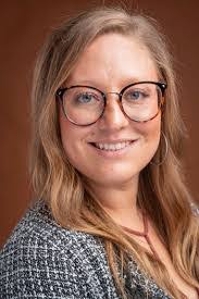 Lisa Burse's Instagram, Twitter & Facebook