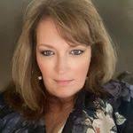 Beth Berglund's Instagram, Twitter & Facebook