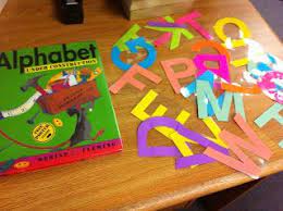 Mouse works his way right through to z, . Alphabet Under Construction Pre K Storytime