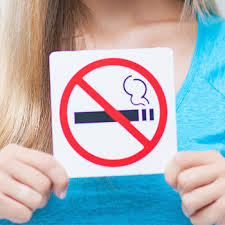 È uno degli ultimi paesi dell'unione europea (l'altro è la bulgaria) dove nonostante ci sia una legge dal 2009, questa rimanga prevalentemente inapplicata. Fumo Passivo Quindici Anni Dalla Legge A Tutela Dei Non Fumatori