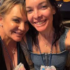 Growing up did anyone like taking leftover meatloaf and making Meatloaf  Sandwiches🖐✓