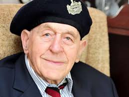 Bill Lacey, the last British soldier to escape from Dunkirk, to be laid to  rest