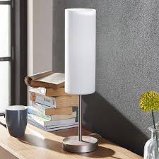 Schmale Tischlampe Vinsta Mit Weissem Glasschirm Lampenwelt At