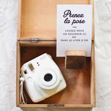 Répertoire de voitures de mariage paris : Le Polaroid Un Accessoire Indispensable Pour Votre Mariage