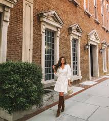 The family makes most of their money from inherited land that dates back to 1677. How Old Money Women Dress For Fall The Kennedy Curate