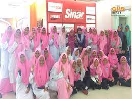 Pelajar lewat smk aminuddin baki chemor. Pelajar Smk Aminuddin Baki Tak Sangka Karangkraf Juga Terbit Akhbar Dan Majalah Selangor Gps Bestari
