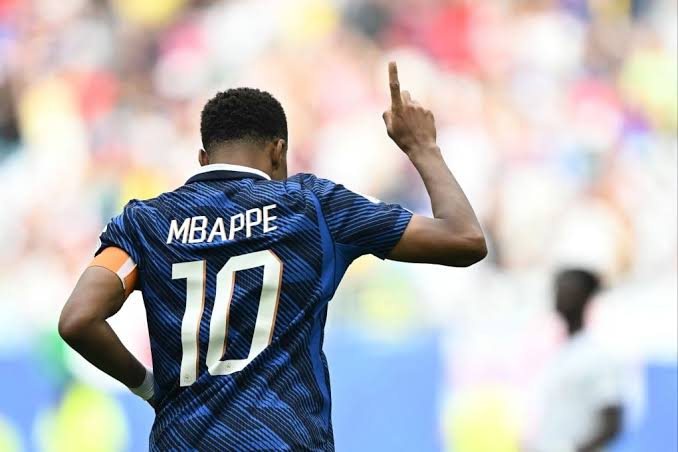 ZİDANE'IN TÜRKİYE PLANI NETLEŞTİ: MBAPPE SOL KANATTA