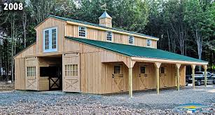 Nothing is better than living in the same place that you work. Monitor Barn Horizon Structures