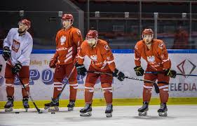Hokej na lodzie , równocześnie rozwijał się także na starym kontynencie. Hokej Na Lodzie Turniej O Puchar Trojmorza Na Drodze Do Kwalifikacji Olimpijskich Realnews Pl