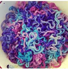 Here they turn a broccoli salad into something special. Adding Food Coloring To Ramen Noodles Ramen Recipes Kids Snacks Ramen Noodles