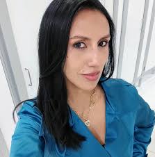 Mira todas estas ideas para maquillaje de Catrina 🌺🏵️🌼 ¡Te encantarán!  Suscríbete a nuestro canal de Youtube 🎀 bit.ly/ideaste