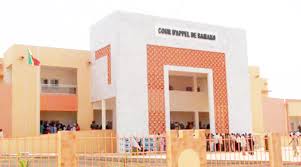 2/la carte nationale d'identité ou une attestation d'identité en cours de validité. 1ere Session Des Assises De La Cour D Appel De Bamako 200 Affaires Pour 275 Accuses A Juger Mande Infos