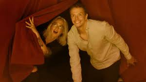 Aber hallo, was ist das nur nur für eine schöne gelungener track, und die kombination ist der hammer. Musikvideo Stefanie Heinzmann Feat Alle Farben Build A House